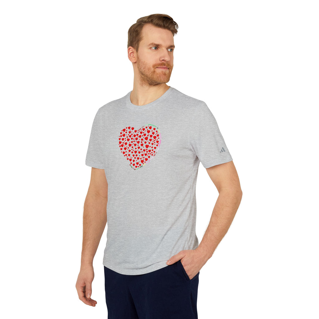 Camiseta Deportiva Unisex Adidas® con Diseño de Corazón Rojo Brillante