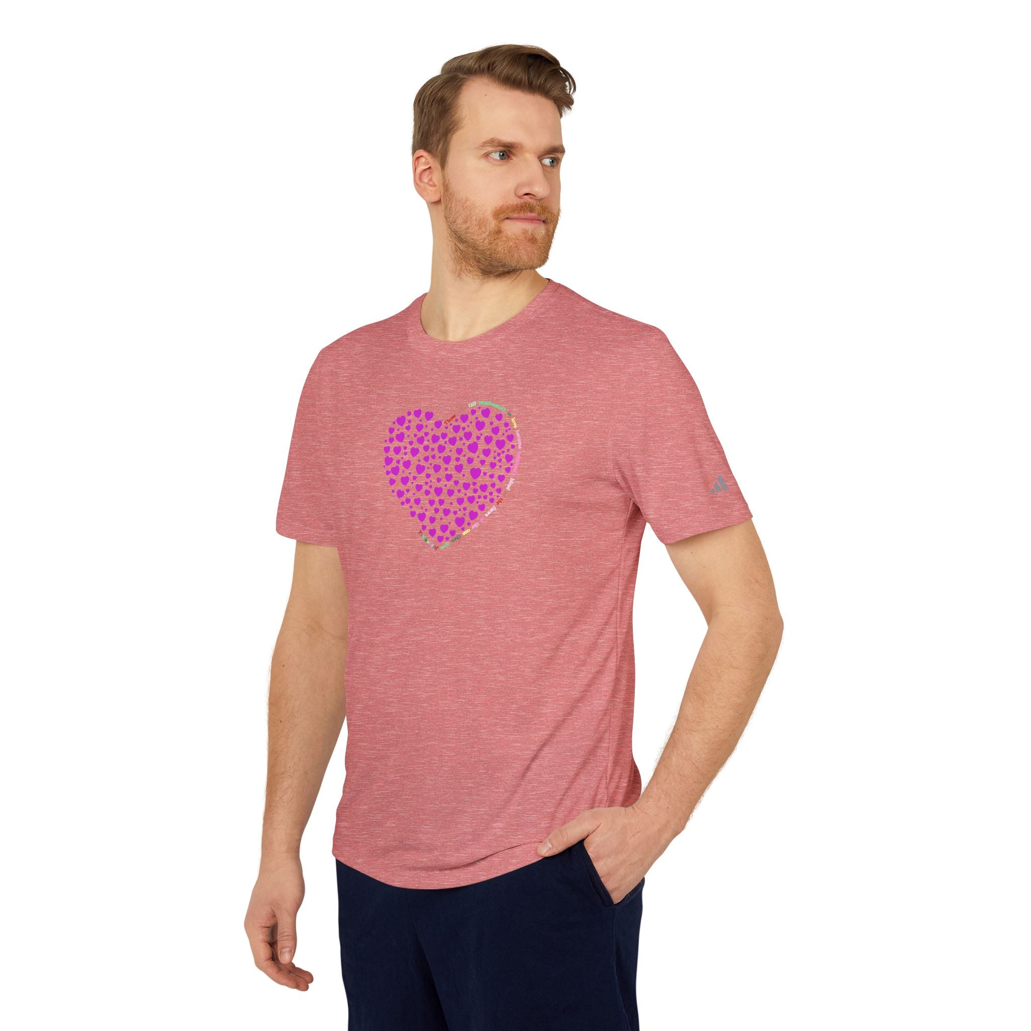 アディダス® ユニセックス スポーツTシャツ パウダーピンクハートデザイン付き
