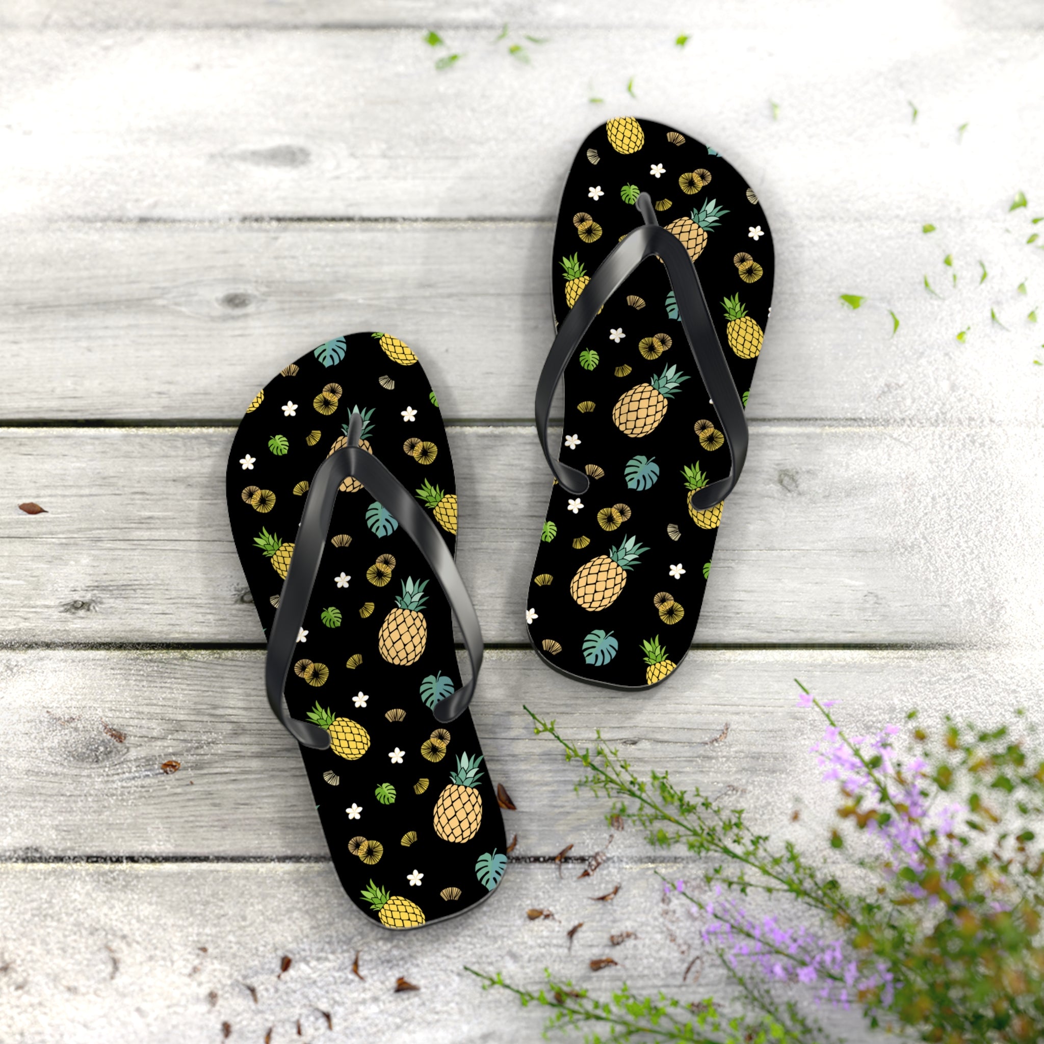 Unisex Black Pineapple Tropical Pattern EVA Polyester Flip Flops
