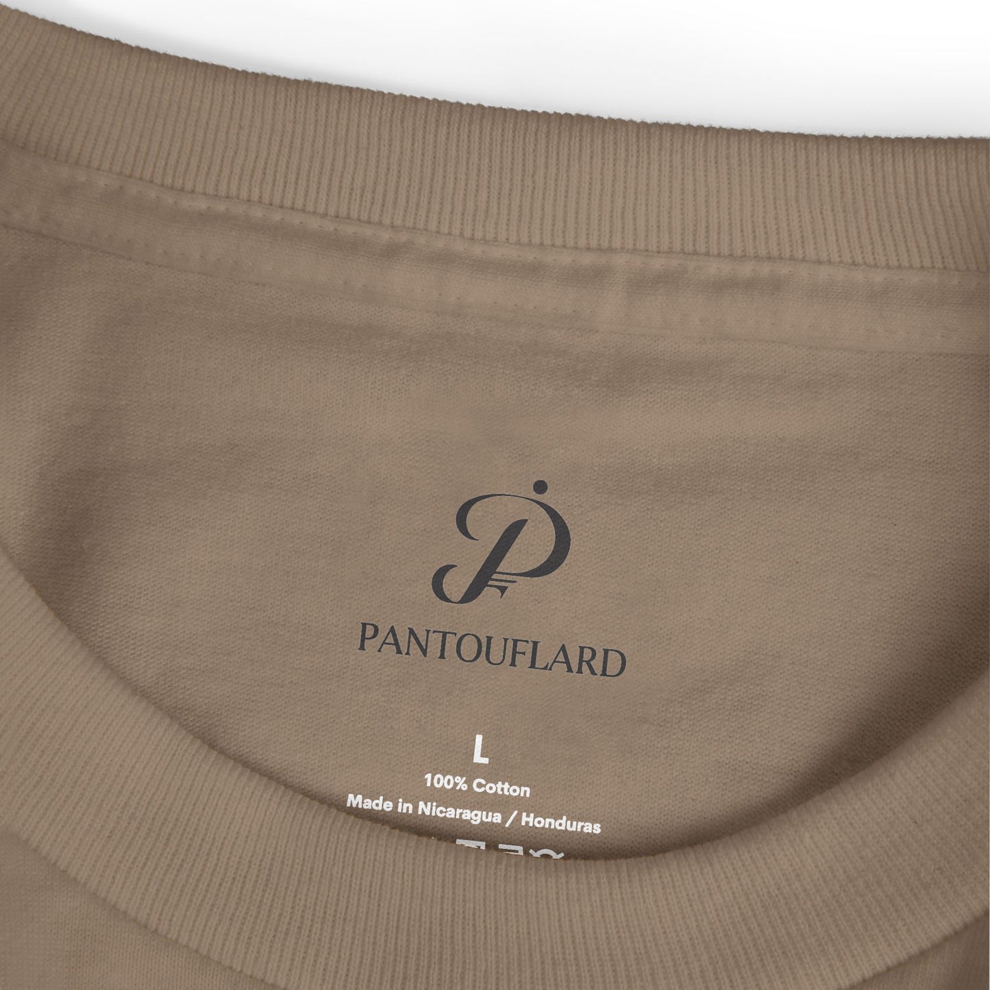 Camiseta unisex de algodón grueso color rosa polvo con corazón