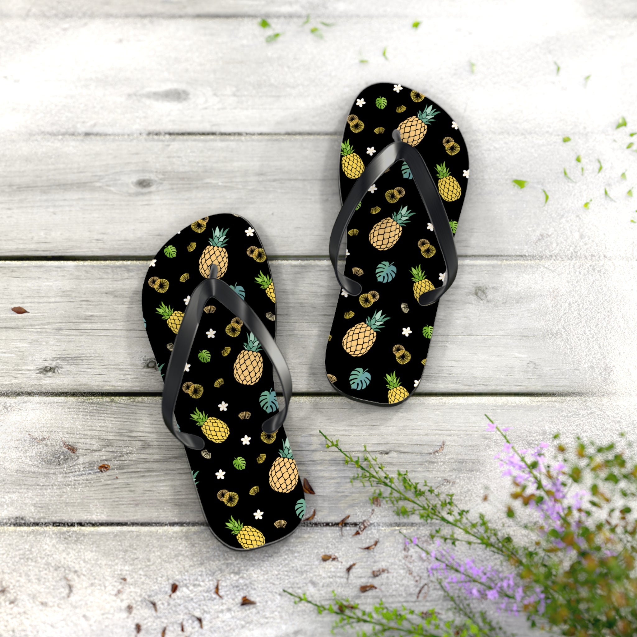 Unisex Black Pineapple Tropical Pattern EVA Polyester Flip Flops