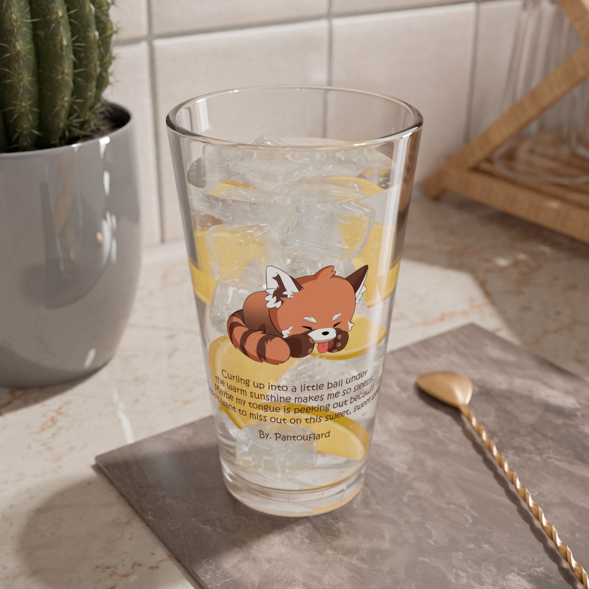 Clear Pantouflard 'Sleepy Red Panda' Cozy Solid Glass Mixer