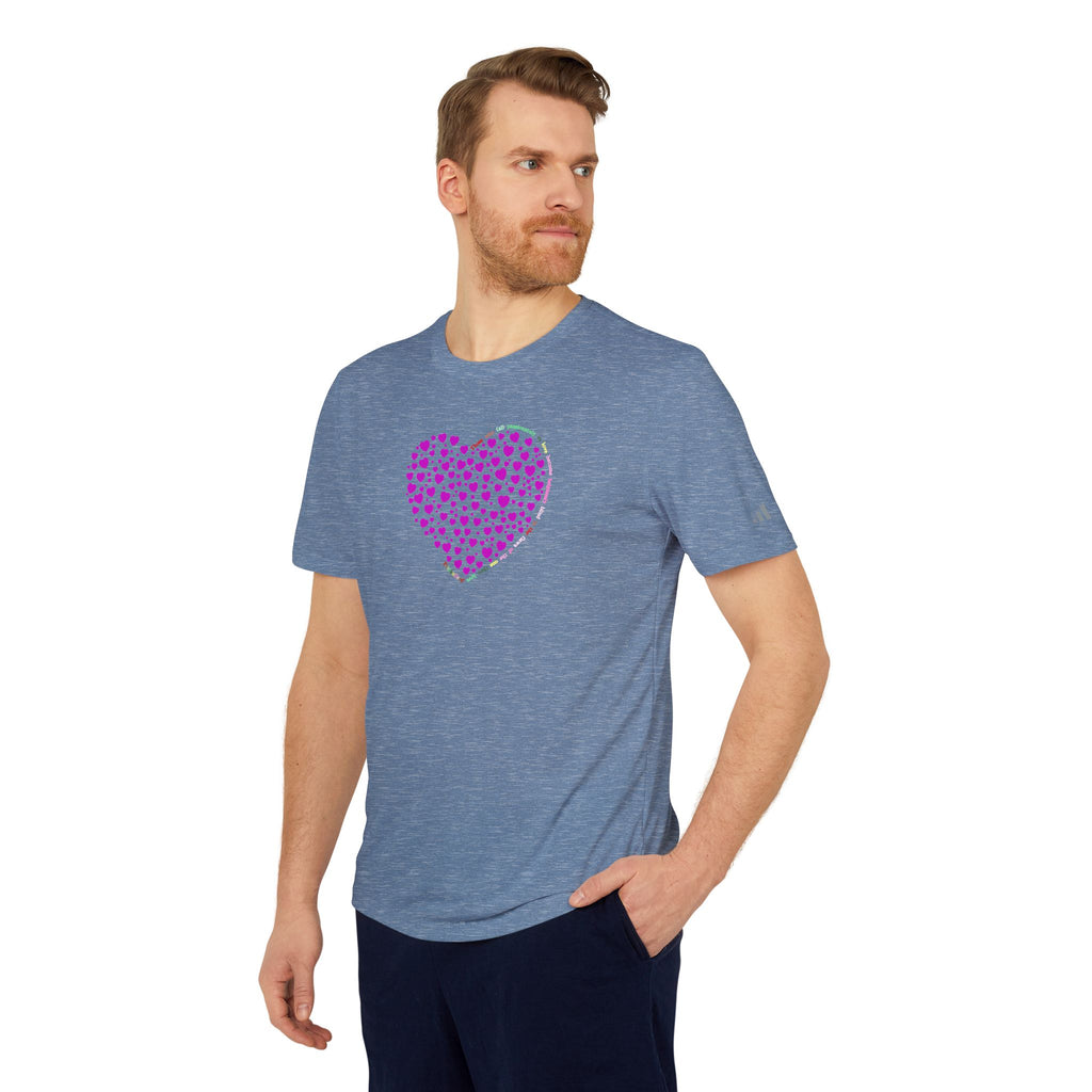 アディダス® ユニセックス スポーツTシャツ パウダーピンクハートデザイン付き